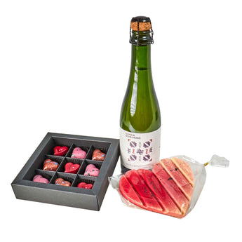 Geschenkpaket mit Pralinenbox, Herztafel und Winzersekt von Maasz Schokolade