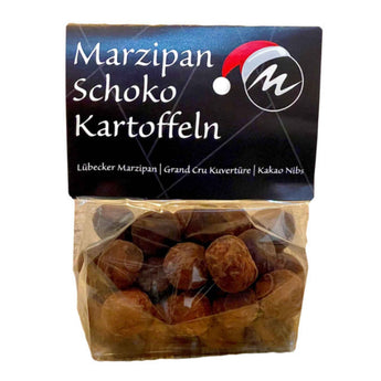 Marzipan-Schoko-Kartoffeln mit Kakaonibs, Kuvertüre und Kakao, handgerollt