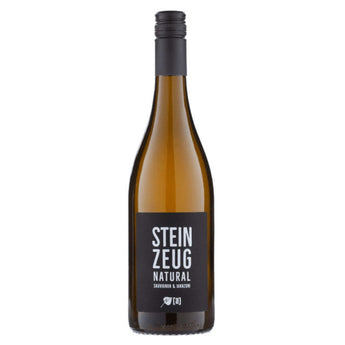 Flasche “Steinzeug” Wein von Daniel Mattern - naturtrüb, elegant & handwerklich
