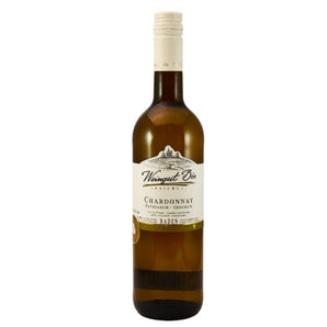 Flasche trockener Chardonnay vom Weingut Bös aus Baden