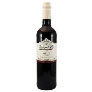 Flasche lieblicher Rotwein vom Weingut Bös aus Baden