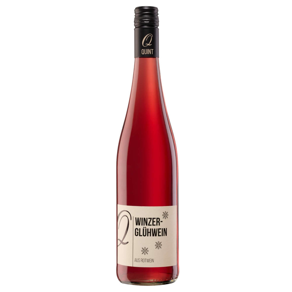 Winzer-Glühwein rot „Ein Wintermärchen“ vom Weingut Quint in klarer Flasche mit schlichtem Etikett.