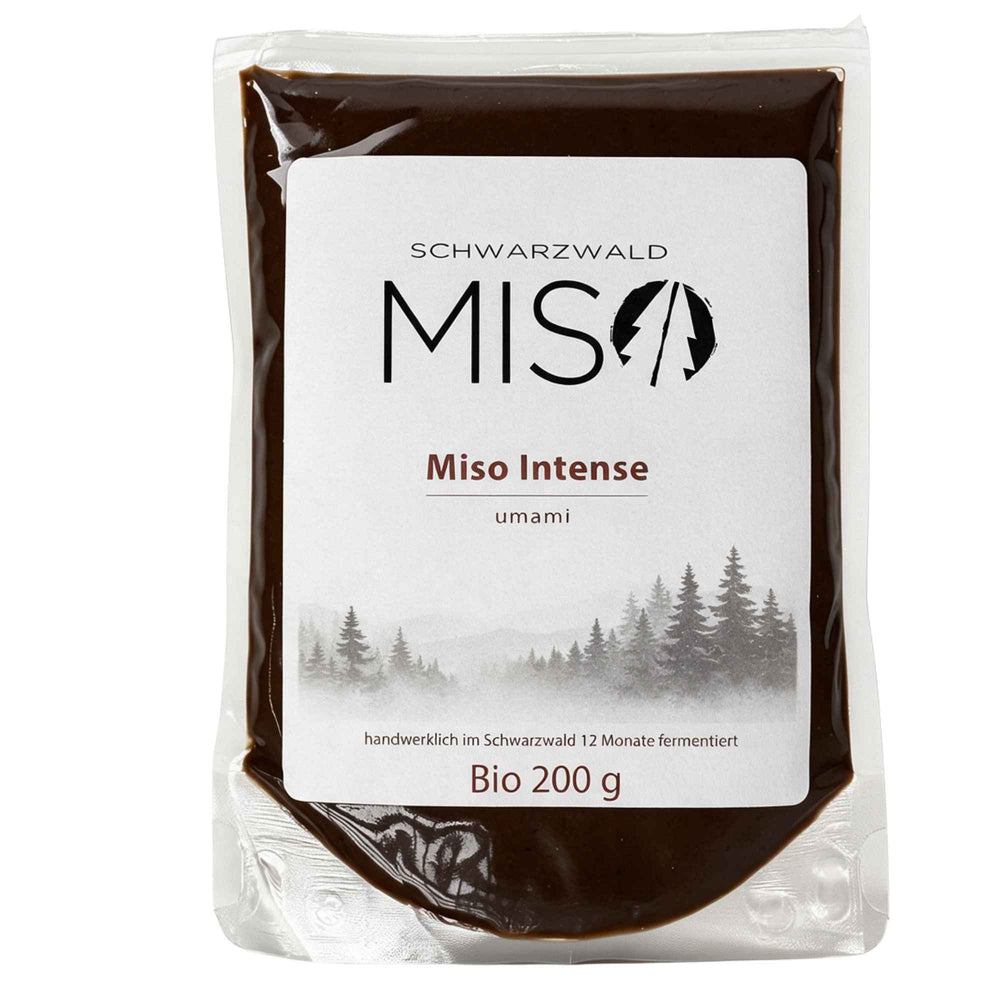 Miso Intense von Schwarzwald Miso, dunkelbraune Paste im Beutel