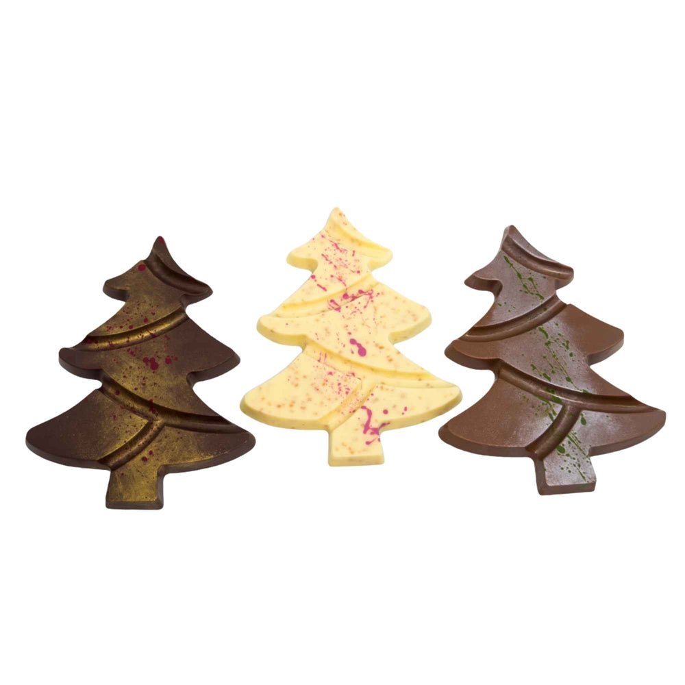 Tafeln in festlicher Tannenform mit weihnachtlichem Design
