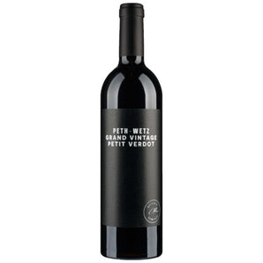 Grand Vintage Petit Verdot - kraftvoller Rotwein mit dunkler Frucht und Würze vom Weingut Peth-Wetz
