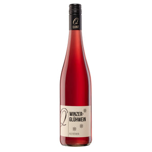 Winzer-Glühwein rot „Ein Wintermärchen“ vom Weingut Quint in klarer Flasche mit schlichtem Etikett.
